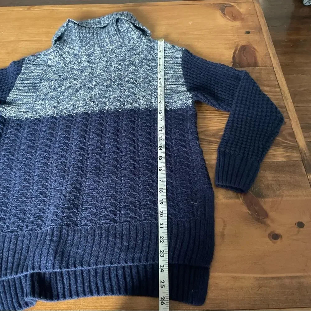 Navy Turtleneck Sweater Color Block Chunky Knit Soft & Cozy Size small